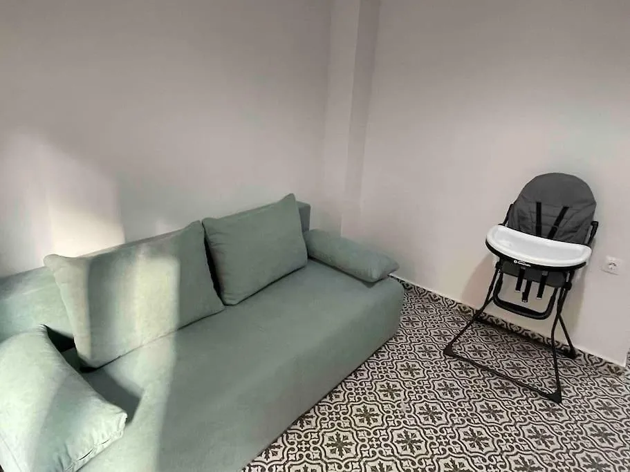 סלוניקי Family Apartment With Private Yard Next To Agios Dimitrios Church 0*,  יוון