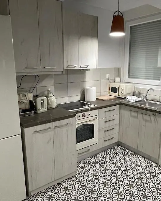 סלוניקי Family Apartment With Private Yard Next To Agios Dimitrios Church